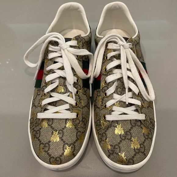 Gucci Shoes Gucci Sneakers Size 8 Only Dirt On The Soles No Wear To